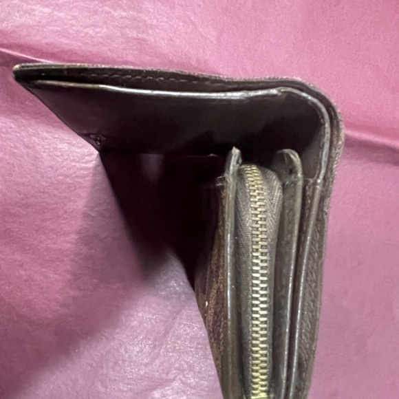 Louis Vuitton wallet - Picture 16 of 16